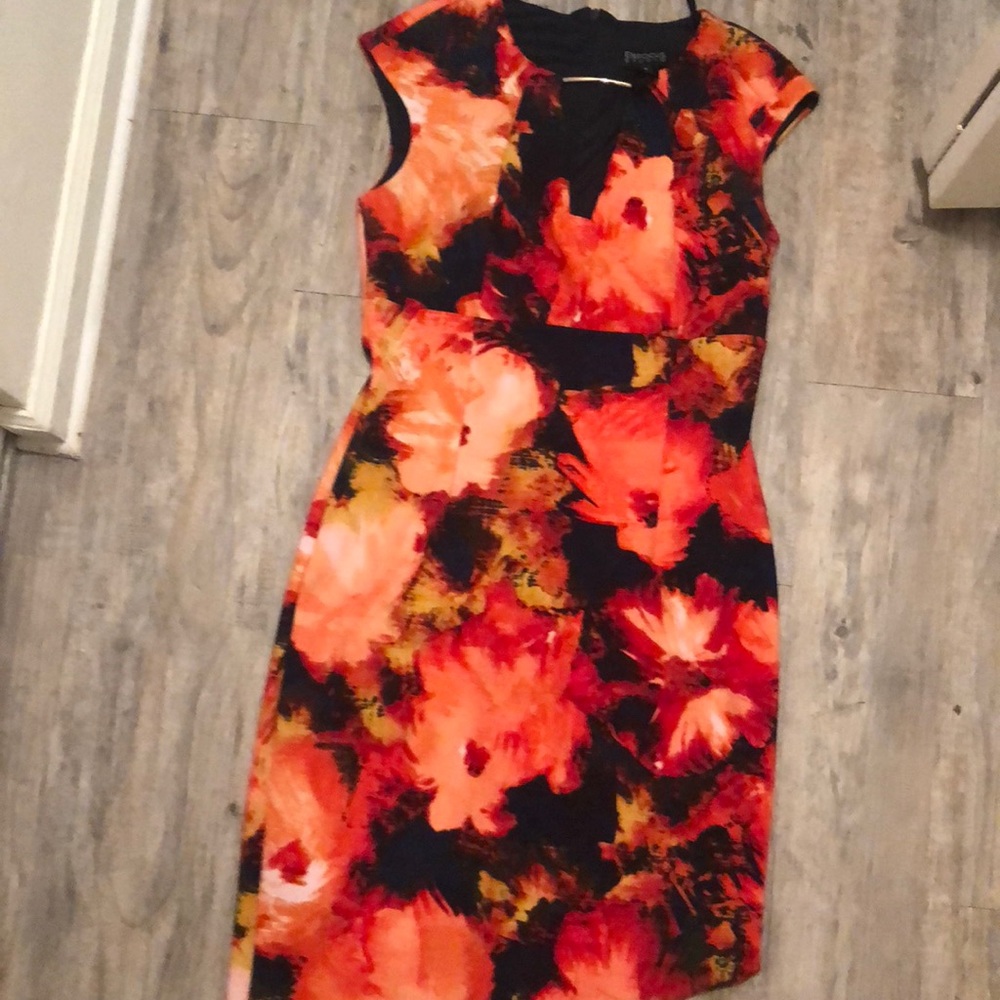 En focus flower dress